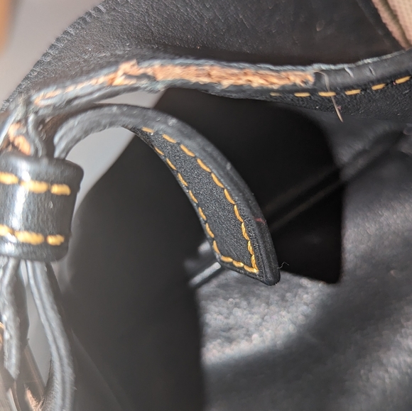 Authentic Vintage Dooney & Bourke Leather Logo Lock Shoulder Bag - Picture 11 of 17